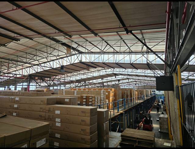 24,253M² WAREHOUSE TO LET IN STORMILL